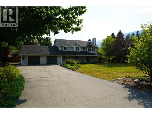 2774 Waite Rd, Nelson, BC, V1L6K9 | Card Image