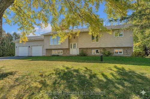 1376 Eden Grove Rd, Lansdowne, ON, K0E1L0 | Card Image