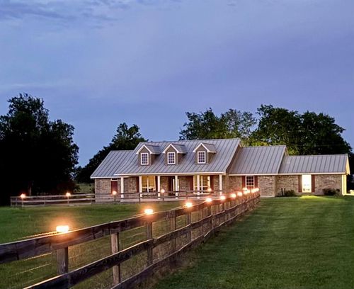 424 N Crawford St, Bartlett, TX, 76511 | Card Image