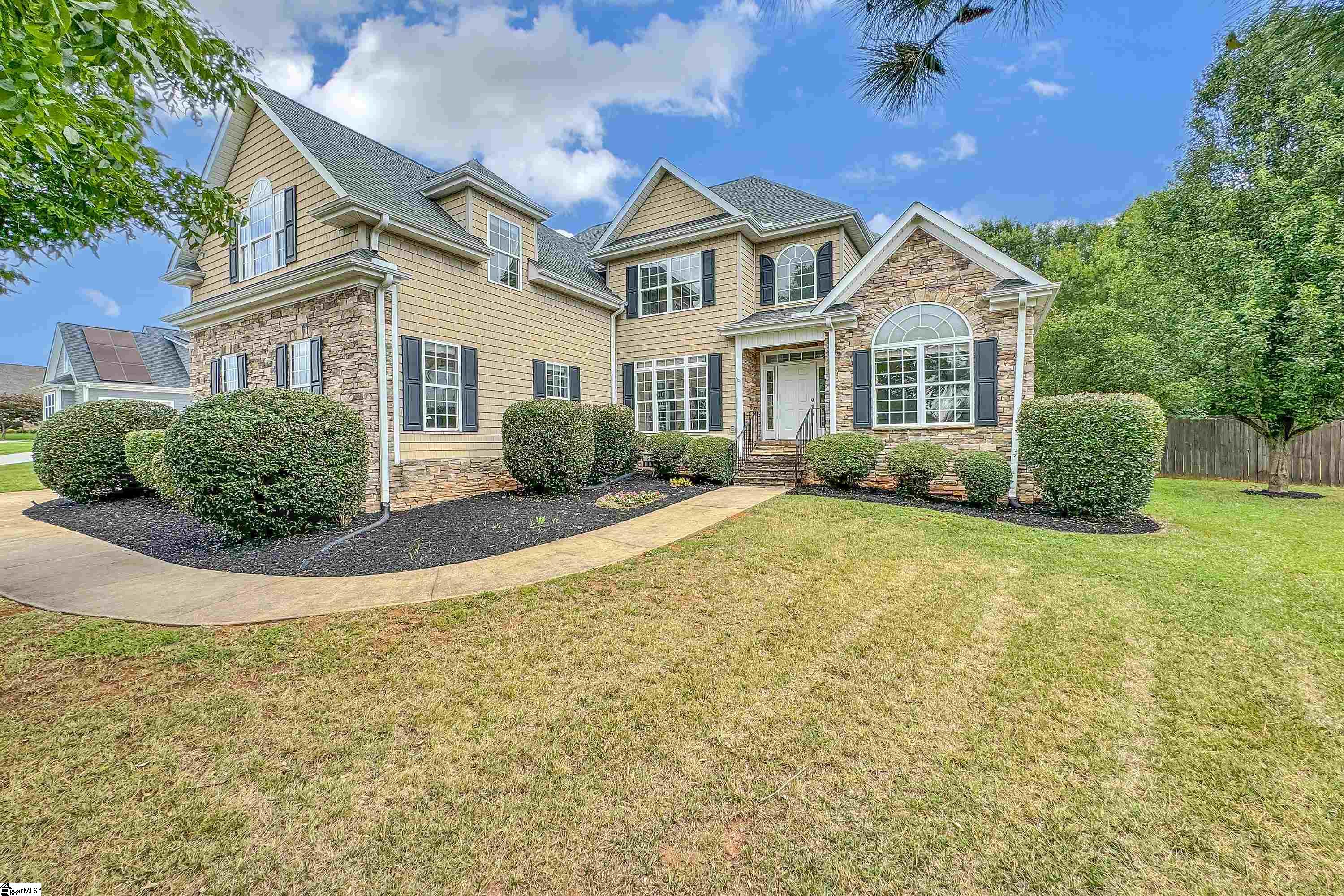 Meadowglen Pl, Greer, SC 29651