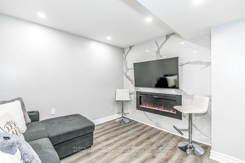 basement-94 Weir St, Bradford, ON, L3Z0K5 | Card Image