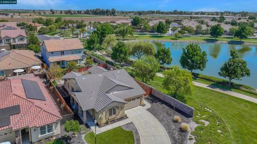8275 Brookhaven Cir, Discovery Bay, CA, 94505-2687 | Card Image