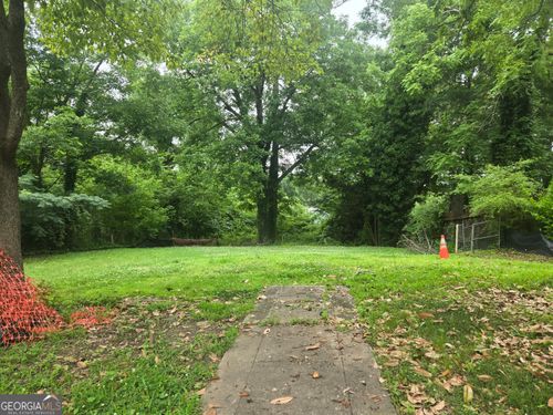 895 Center Hill Ave Nw, Atlanta, GA, 30318-4749 | Card Image