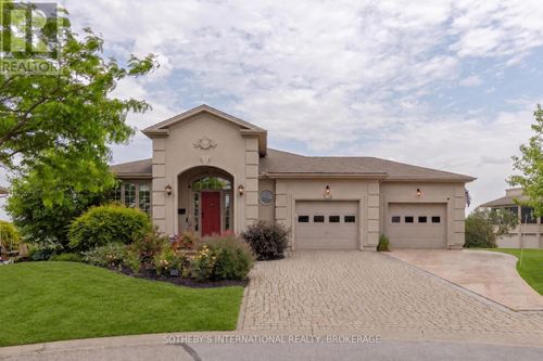208 Muirfield Trail, Welland, ON, L3B6G7 | Card Image