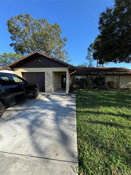 1611 Se Mistletoe St, Port St. Lucie, FL, 34983 | Card Image