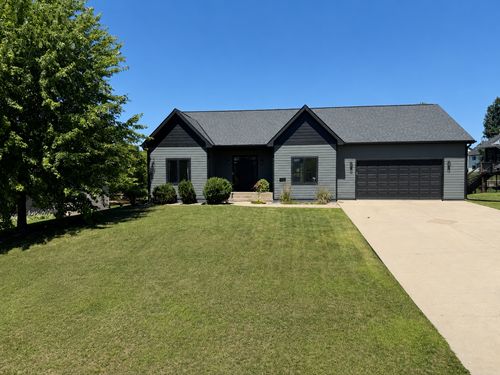 365 Trailstone Dr Sw, Cokato, MN, 55321-4229 | Card Image