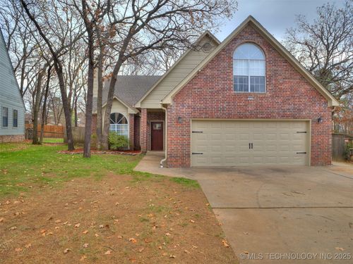 3713 S 71st West Ave, Tulsa, OK, 74107-4803 | Card Image