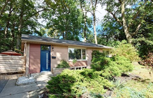 2 Algonquin Cres, London, ON, N5W1N4 | Card Image