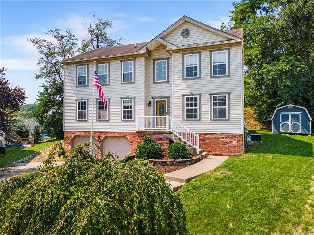 Hooks Ln, Canonsburg, PA 15317