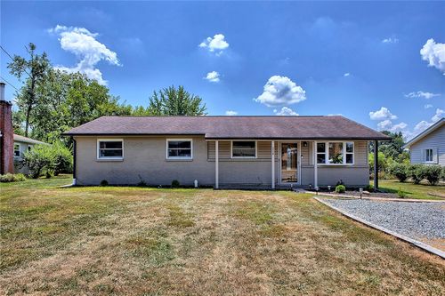 234 Westland Dr, Greensburg, PA, 15601-5946 | Card Image
