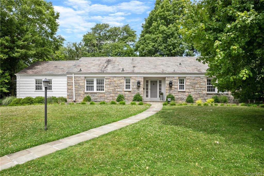 Stratton Rd, Scarsdale, NY 10583