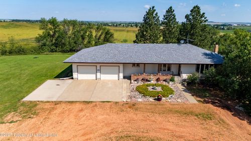 12811 30th St Sw, Belfield, ND, 58622-9334 | Card Image