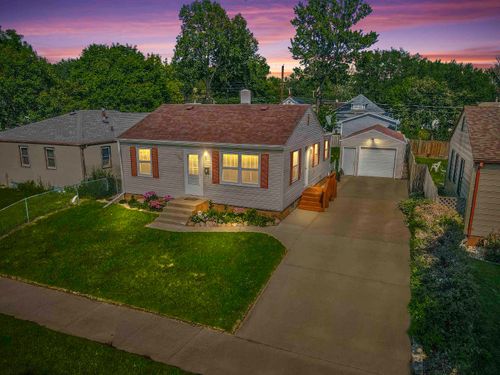 604 E Willow Leaf St, Sioux Falls, SD, 57110 | Card Image