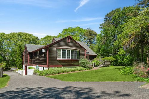 160 Longview Rd, Southampton, NY, 11968-3631 | Card Image