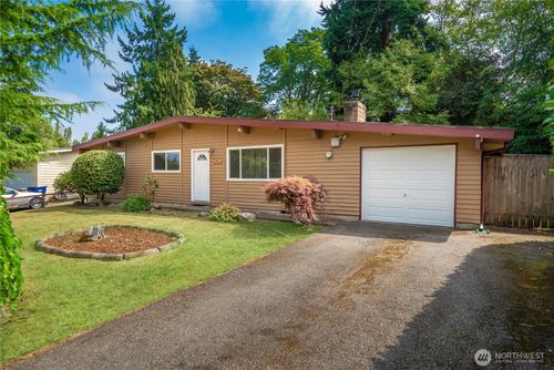 32814 28th Ave Sw, Federal Way, WA, 98023-2821 | Card Image