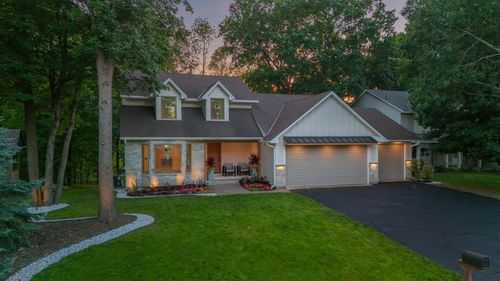 9421 Dallas Ln N, Maple Grove, MN, 55369-8925 | Card Image