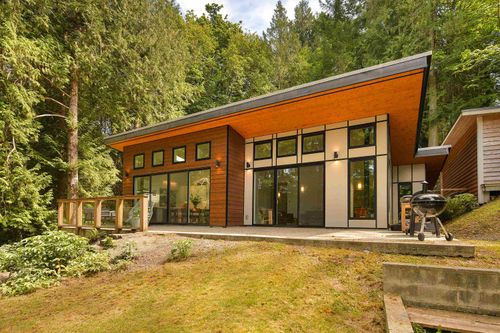 240 Callaghan Cres, Mayne Island, BC, V0N2J2 | Card Image