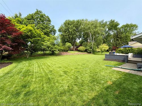 3615 Middlebury Ln, Bloomfield Hills, MI, 48301-3362 | Card Image