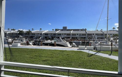 107-40ft-dock-3550 Ne 169th St, North Miami Beach, FL, 33160-3296 | Card Image