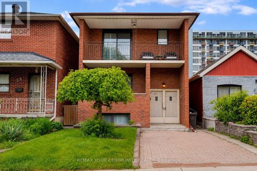 60 Regent Street, Toronto (Keelesdale-Eglinton West), ON, M6N3N9 | Card Image