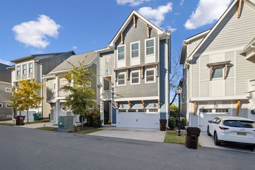 426 Becanni Ln, Nashville, TN, 37209-2596 | Card Image