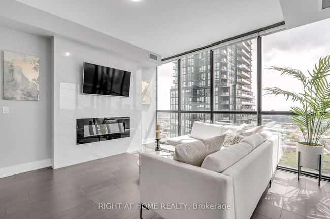 2303 - 2916 Highway 7, Condo with 2 bedrooms, 2 bathrooms and 1 parking in Vaughan ON | Image 13