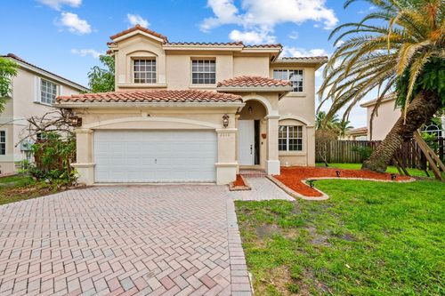 2010 Nw 99th Ave, Pembroke Pines, FL, 33024-1425 | Card Image