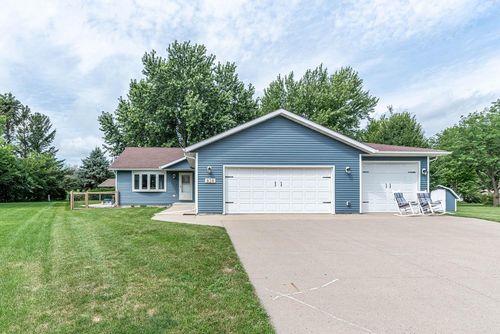 828 Hillside Ct, Nicollet, MN, 56074-2064 | Card Image