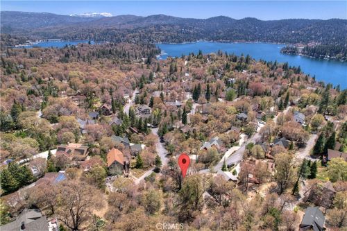 27998 W Shore Rd, Lake Arrowhead, CA, 92352-9765 | Card Image