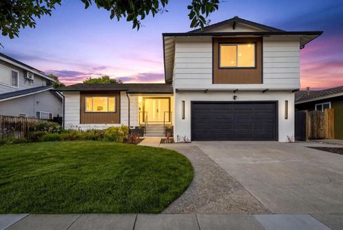 5016 Las Cruces Ct, San Jose, CA, 95118-2323 | Card Image