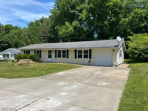 433 Fairgrounds Rd, Painesville, OH, 44077-1925 | Card Image