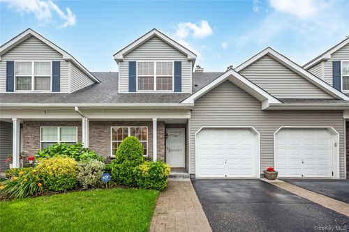 149 Maya Cir, Central Islip, NY, 11722-4542 | Card Image