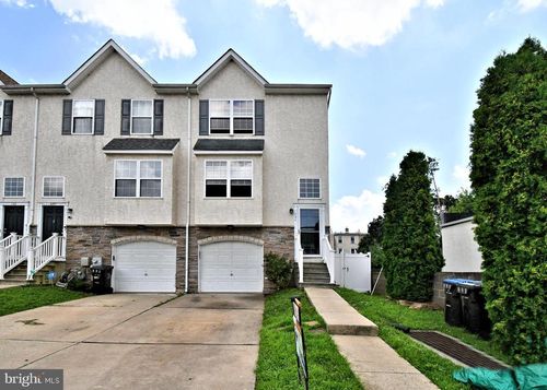 724 Cedar Ln, NORRISTOWN, PA, 19401-4131 | Card Image