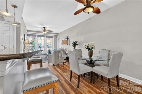 unit-809-718 W Trade St, Charlotte, NC, 28202-1352 | Card Image