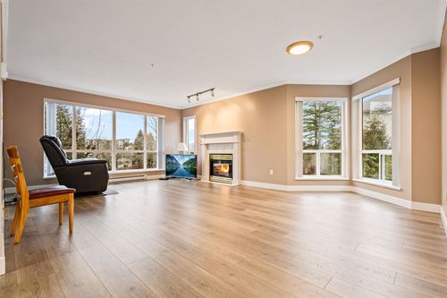 206-32120 Mount Waddington Ave, Abbotsford, BC, V2T2E8 | Card Image