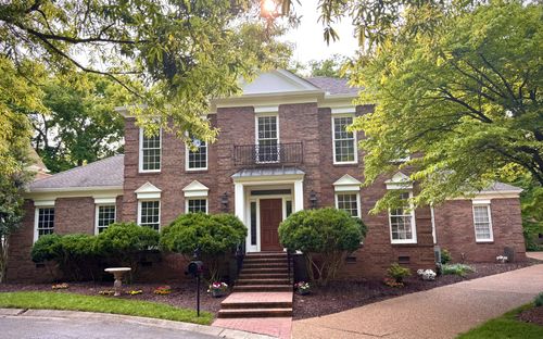96 Jamestown Park, Nashville, TN, 37205-4713 | Card Image