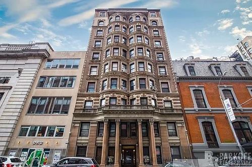57-105 E 15th St, New York, NY, 10003-2135 | Card Image