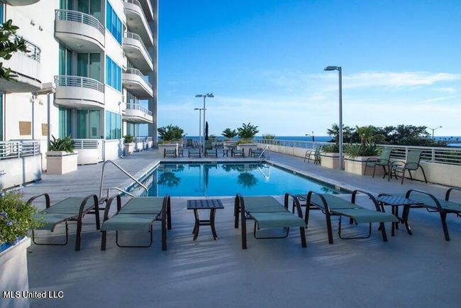 OC Pool | Image 24