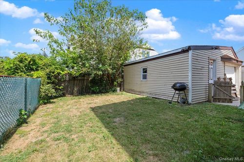 10 Dart St, East Rockaway, NY, 11518-1735 | Card Image