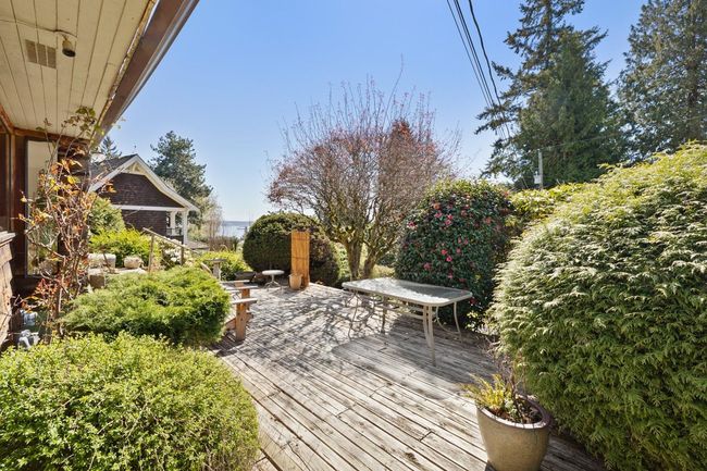 2665 Rosebery Avenue, House other with 4 bedrooms, 2 bathrooms and 2 parking in West Vancouver BC | Image 10