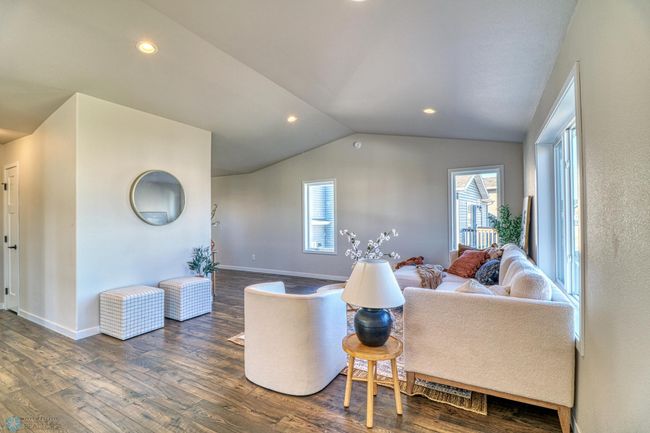 Living Area1_3.jpg | Image 9