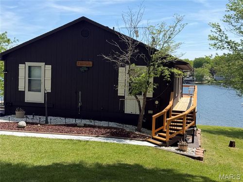 201 W Lakeview Dr, De Soto, MO, 63020-3809 | Card Image