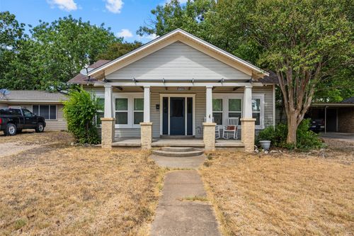 302 W Broadway St, West, TX, 76691-1301 | Card Image