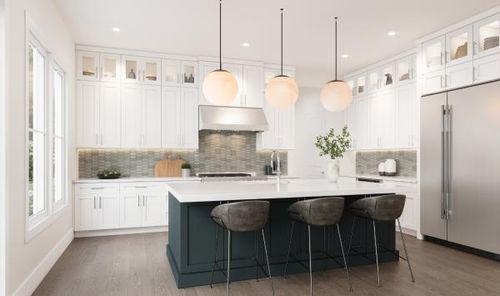 17 Sequoia Cir, Manhasset, NY, 11030-4043 | Card Image