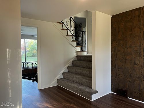 28020 Elba St, Saint Clair Shores, MI, 48081-2913 | Card Image