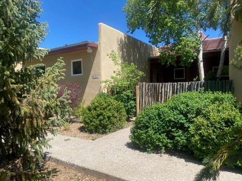 331 A Randall Lane, Taos, NM, 87571 | Card Image