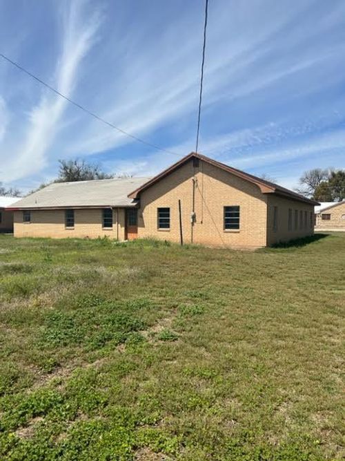607 Strong Ave, Ballinger, TX, 76821 | Card Image