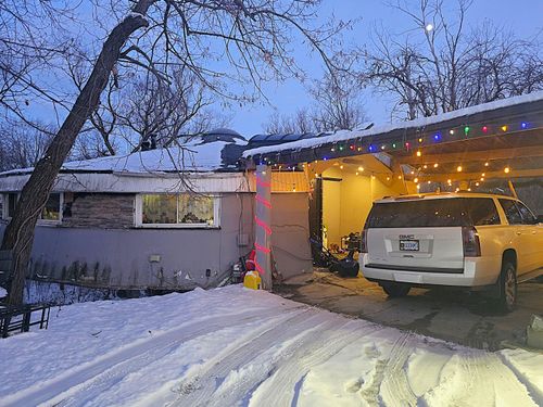 23360 Glencreek Dr, Farmington Hills, MI, 48336-3037 | Card Image