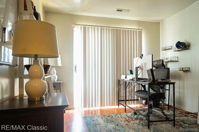 UNIT-301 - 37512 Jefferson Avenue, Condo with 2 bedrooms, 2 bathrooms and null parking in Harrison Charter Township MI | Image 13
