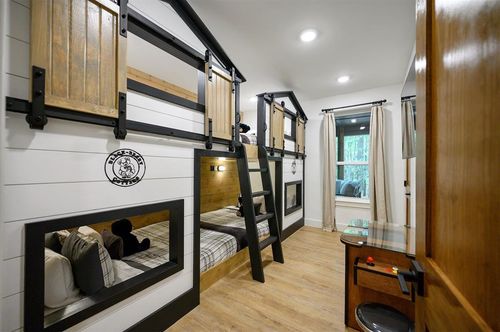 214 Mossy Bottom Trail, Broken Bow, OK, 74728 | Card Image